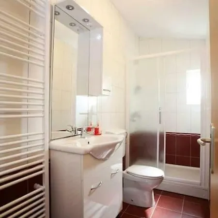 Lili Guest house