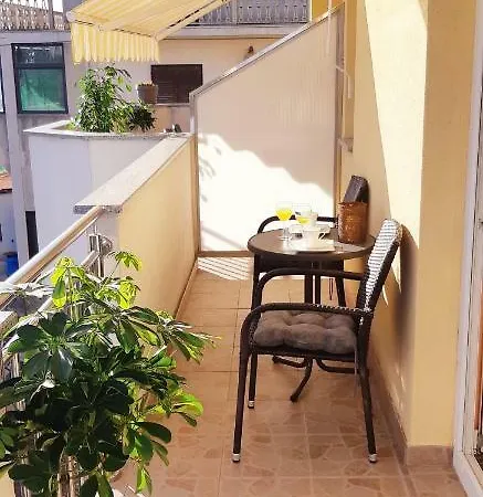 ゲストハウス Lili 4*