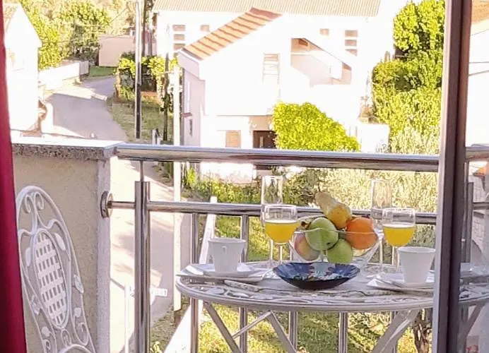 Lili Гостевой дом 4*